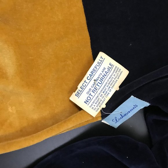 VINTAGE EARLY 90'S FOR LOEHMANNS VELOUR SWEATSUIT - Picture 3 of 9